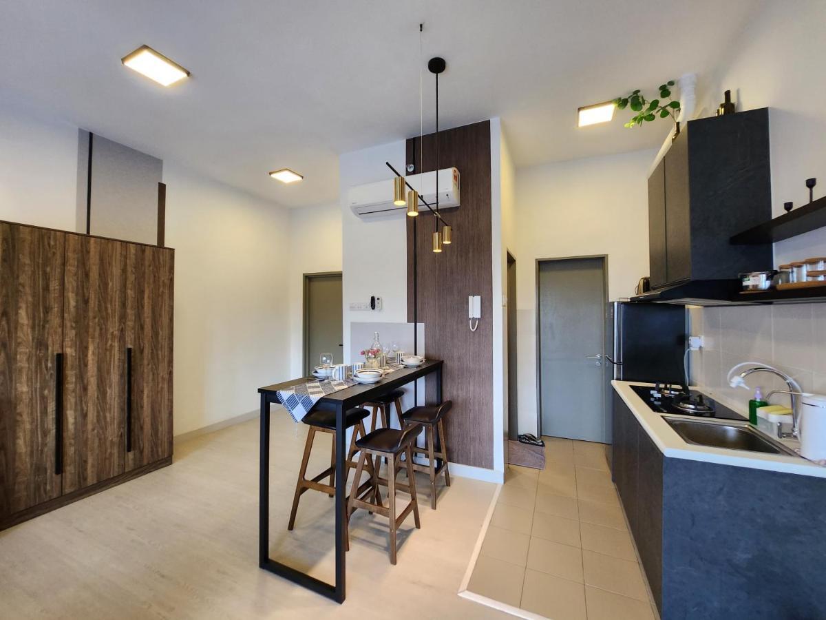 Taman Equine Comfy Studio#Greenery View#4 Pax#Aeon Mall Сери-Кембанган Экстерьер фото